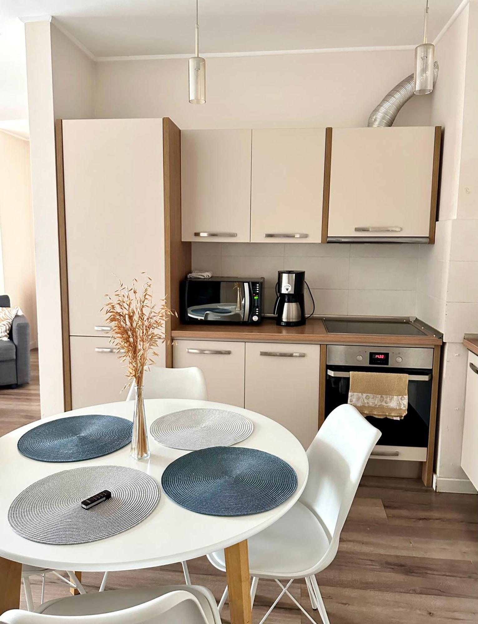 Moonlight Charming Shelter - 3Br 180º Balcony View Apartamento Oradea Exterior foto