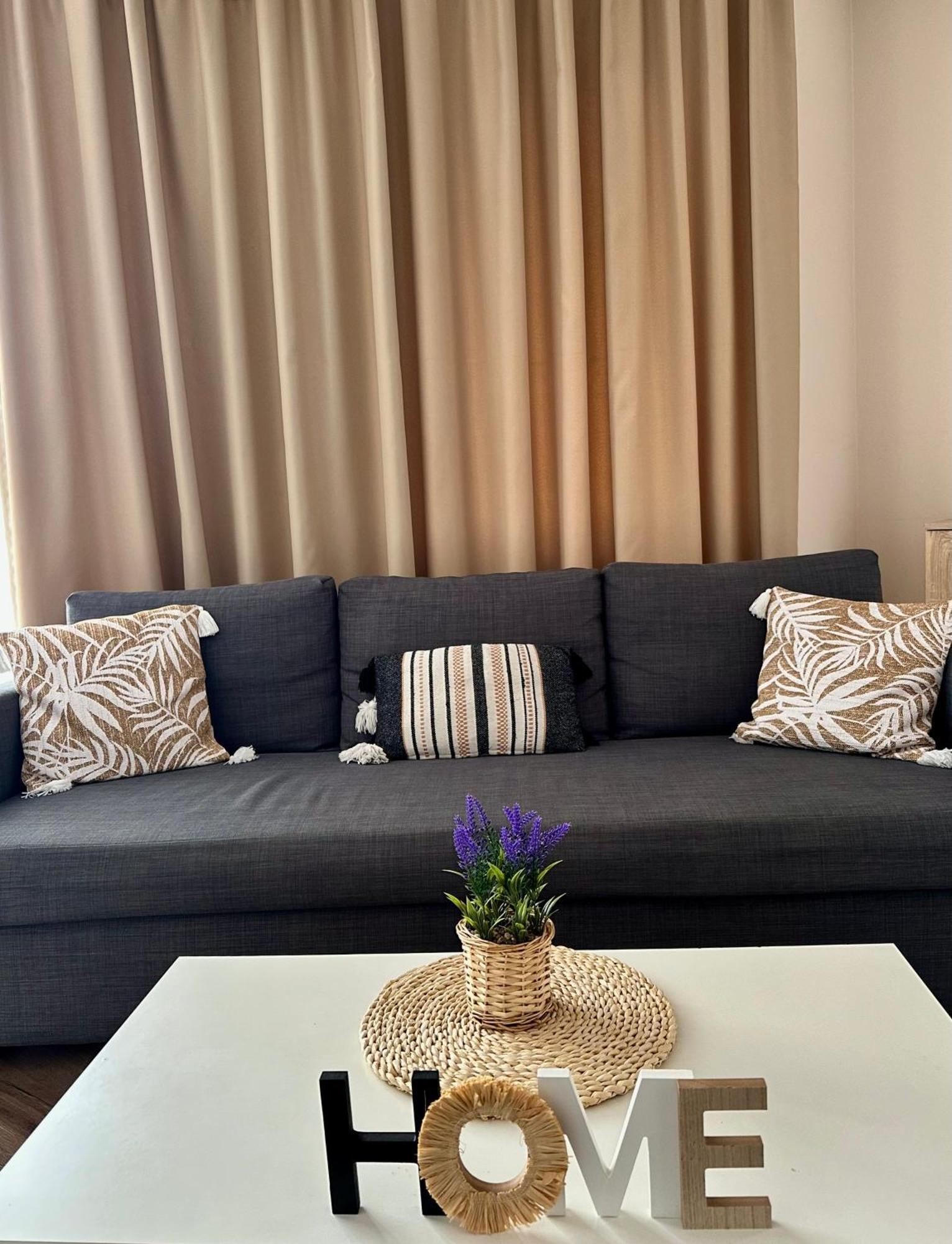 Moonlight Charming Shelter - 3Br 180º Balcony View Apartamento Oradea Exterior foto
