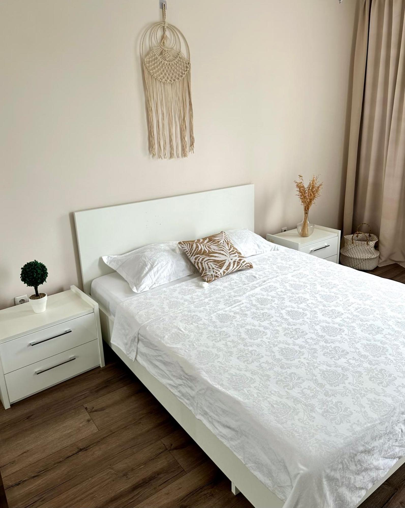Moonlight Charming Shelter - 3Br 180º Balcony View Apartamento Oradea Exterior foto
